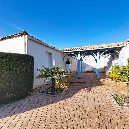 Le Clos Des Chenes-3 By Interhome
